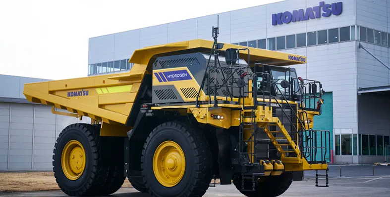 Komatsu's_large_dump_truck_with_hydrogen_engine