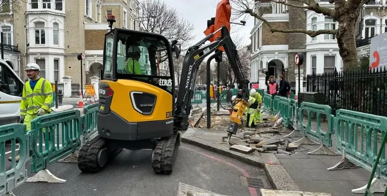 a_volvo_machine_in_London